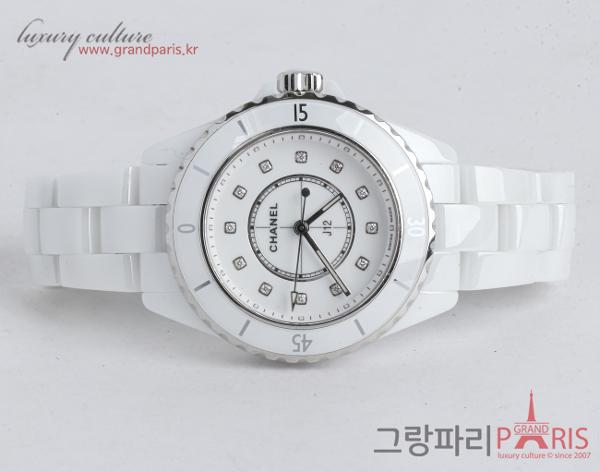 샤넬 J12 워치 33MM 화이트 다이얼 다이아몬드