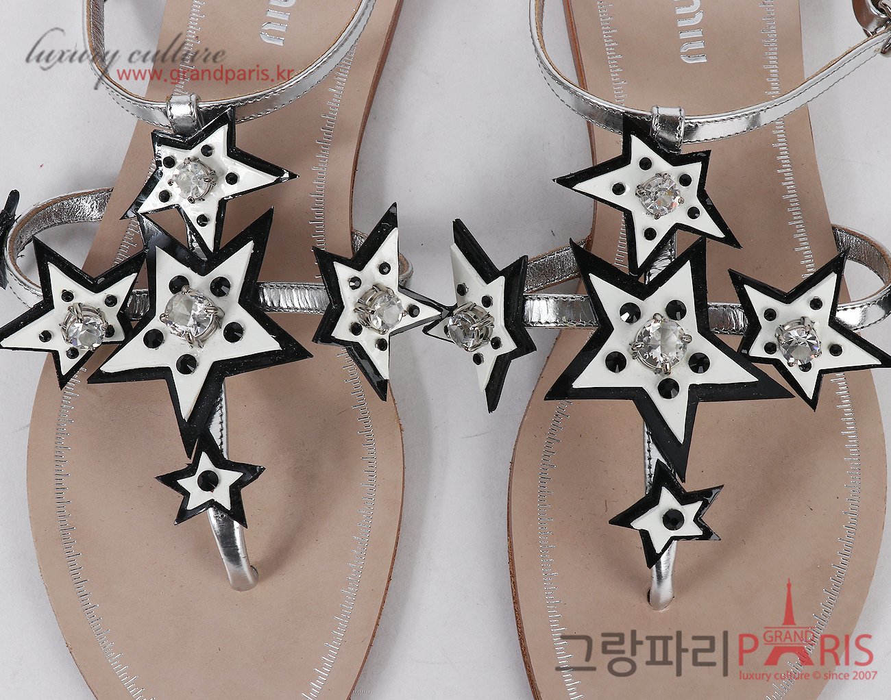 미우미우 스타 셀레스티얼 앵클 스트랩 샌들 아르젠토 36