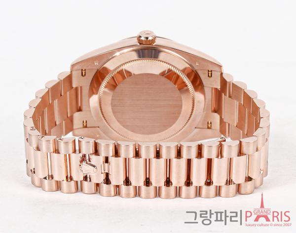 로렉스 데이데이트 40mm 로즈골드 선더스트 다이얼 228235