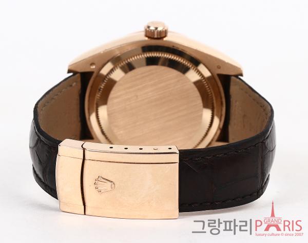 로렉스 스카이드웰러 42mm 로즈골드 선더스트 로마 다이얼 326135