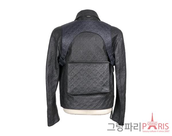 루이비통 모노그램 엠보스드 유틸리티 재킷 블랙 46 모노그램 엠보스드 미드 레이어 베스트 오션 S Set