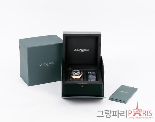 오데마피게 로얄오크 오프쇼어 크로노그래프 43mm 핑크골드 세라믹 26420RO