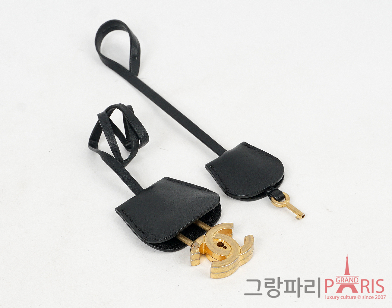 샤넬 코스메틱 케이스 네이비 블랙