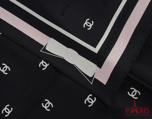 샤넬 자카드 스퀘어 실크 스카프 블랙 에크루 핑크