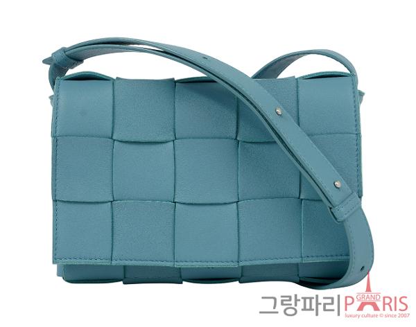 보테가 베네타 카세트백 스피어민트