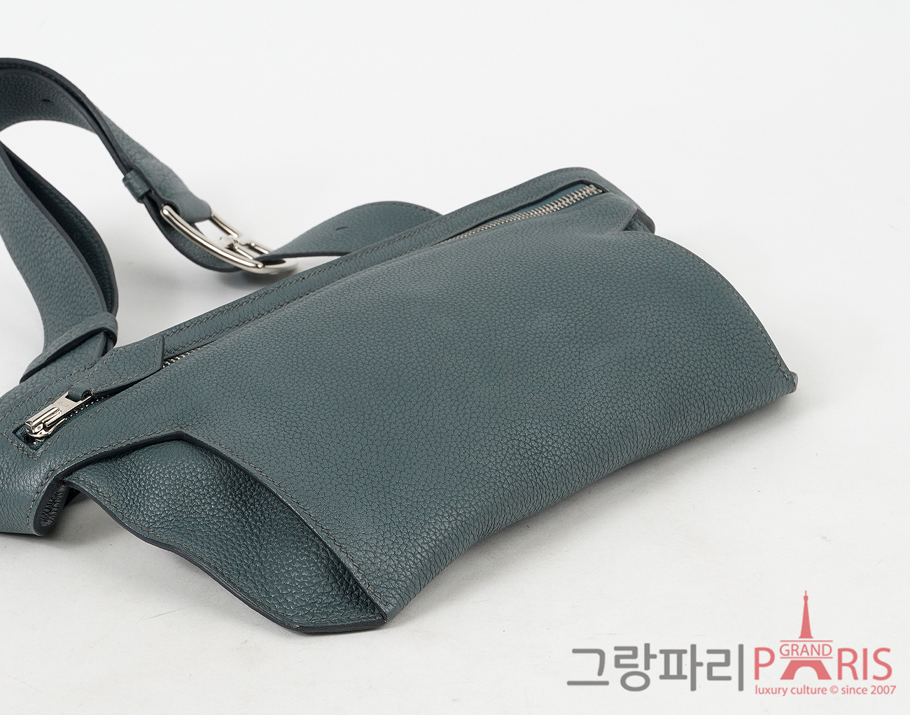 에르메스 울트라플라 크로스 벨트백 블루 오라주 은장 Z
