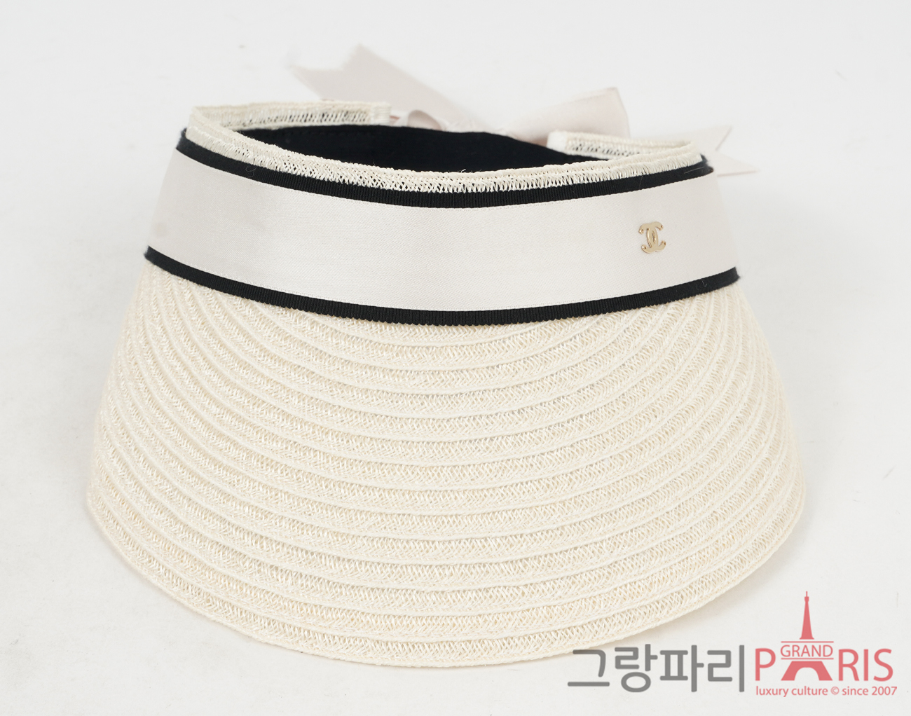 샤넬 CC 썬 바이저 화이트 M