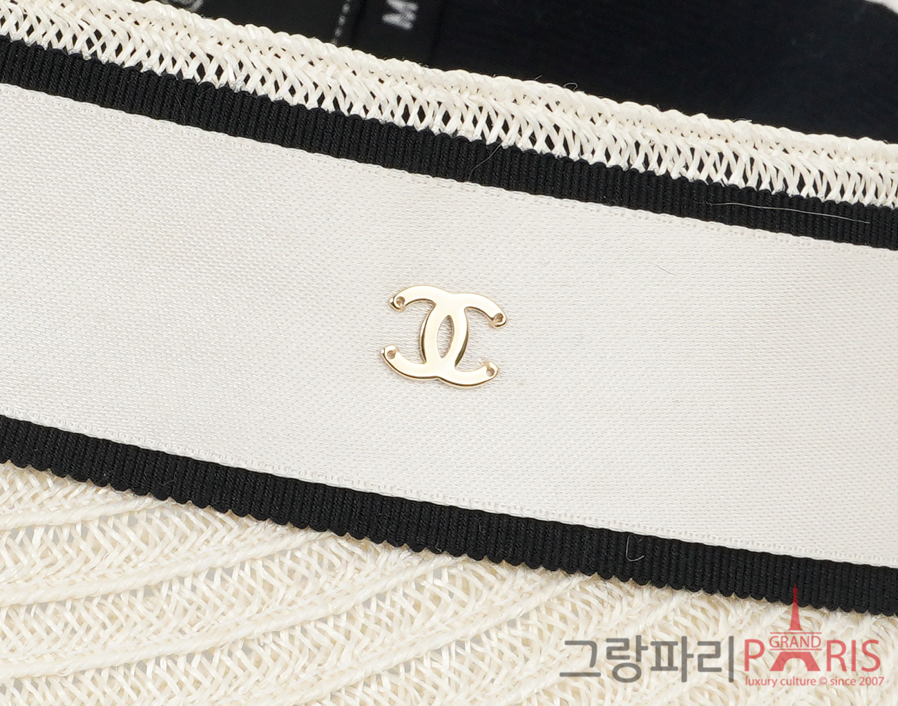 샤넬 CC 썬 바이저 화이트 M