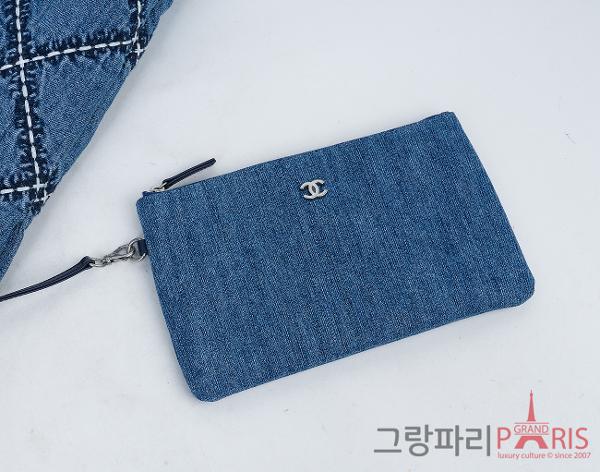 샤넬 22백 미듐 스티치 데님 블루 은장