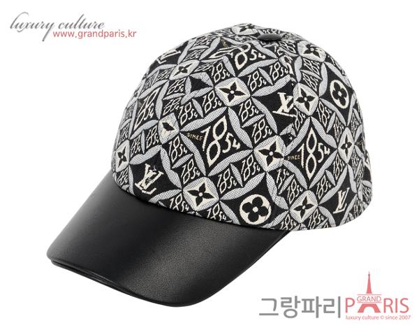 루이비통 1854 캡 그레이 M