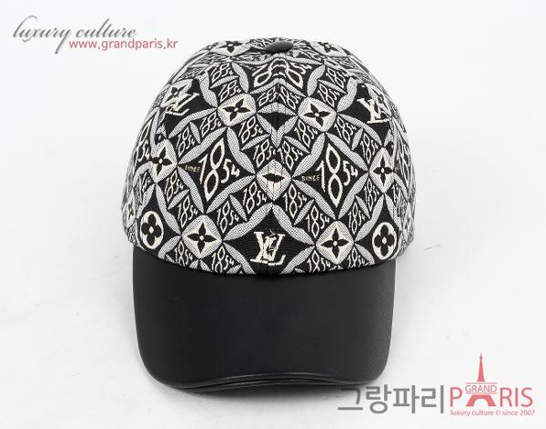 루이비통 1854 캡 그레이 M
