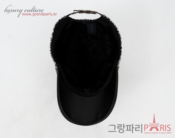 루이비통 1854 캡 그레이 M