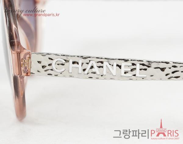 샤넬 라운드 레터링 선글라스 핑크