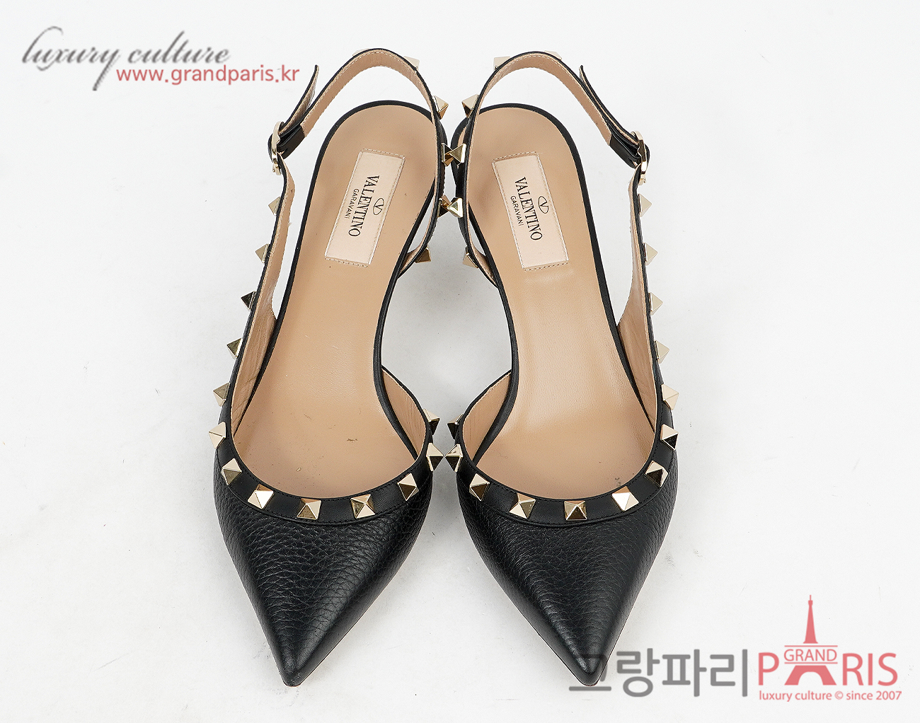 발렌티노 락스터드 슬링백 블랙 37