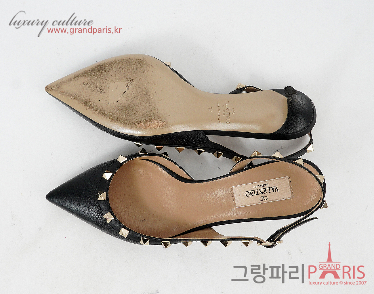 발렌티노 락스터드 슬링백 블랙 37