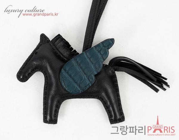 에르메스 페가수스 로데오 PM 터치 매트 엘리게이터 블랙 베르트 사이프러스