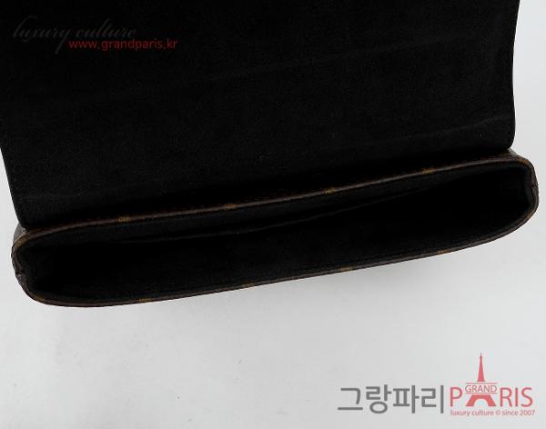 루이비통 록키 BB 모노그램 블랙