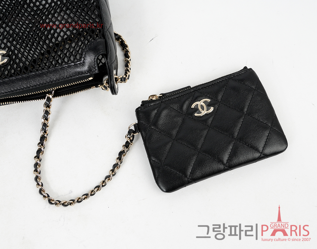 샤넬 메쉬 체인 미니백 블랙 샴페인골드