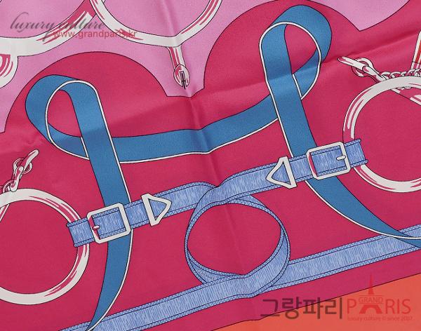 에르메스 자이언트 트라이앵글 스카프 에페론 오르 로즈 블루진 블랑