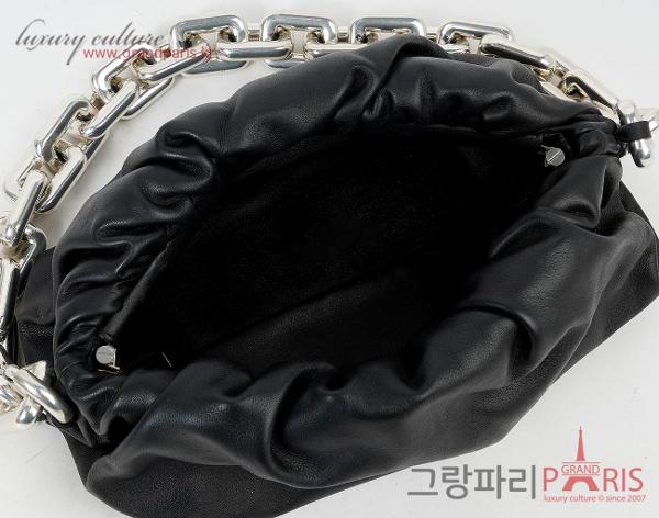 보테가 베네타 레더 체인 파우치백 블랙