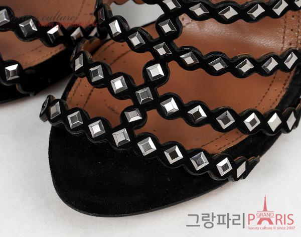 알라이아 스터드 레이저 컷 샌들 블랙 36 1/2