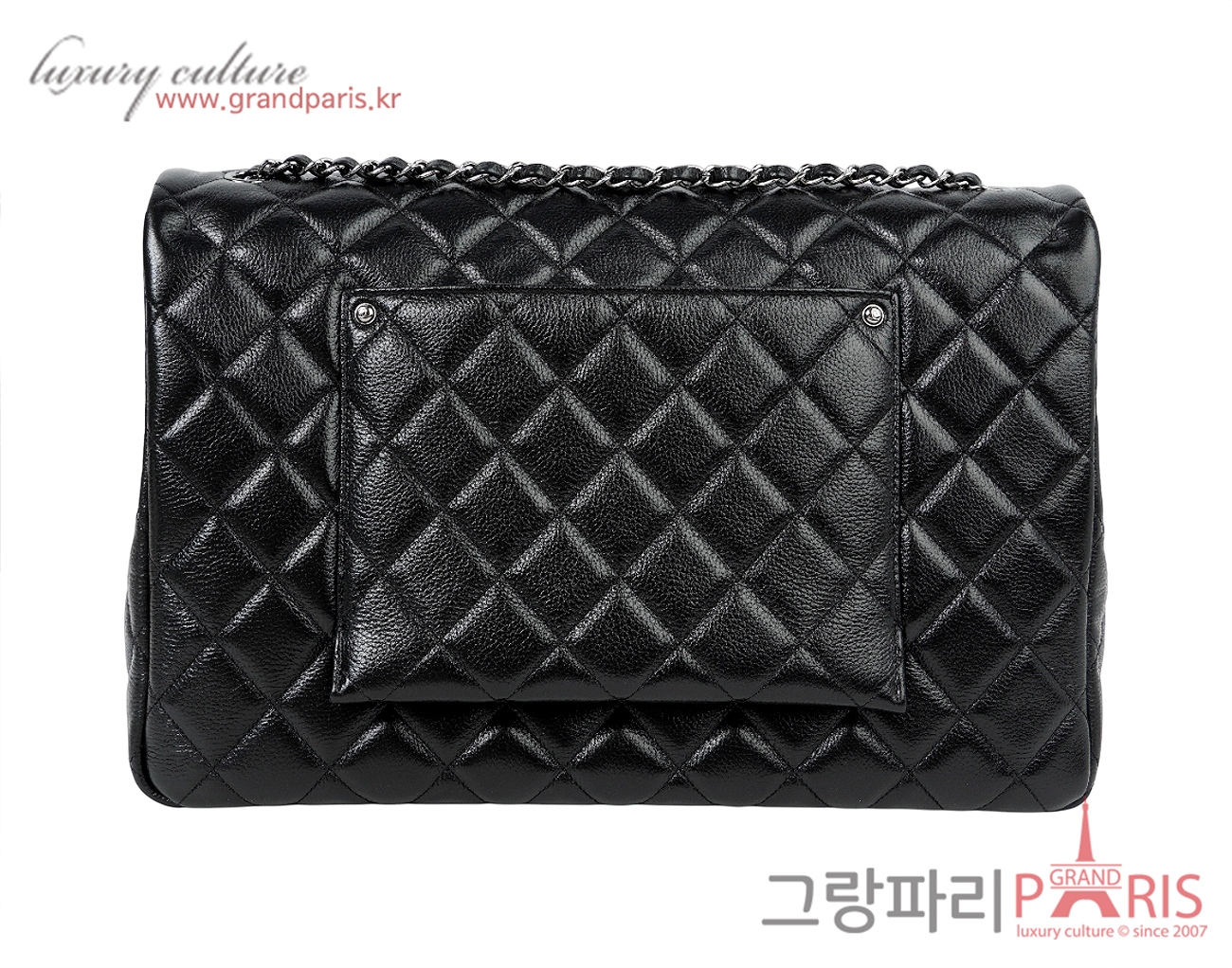샤넬 트래블 맥시 플랩백 블랙 은장 캐비어