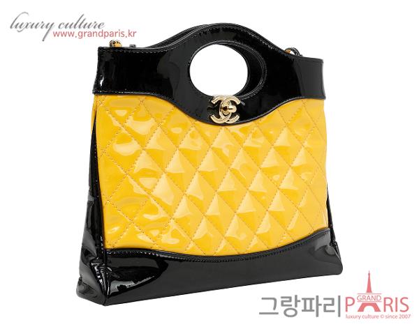샤넬 31 미니 쇼핑백 페이턴트 블랙 옐로우 샴페인골드