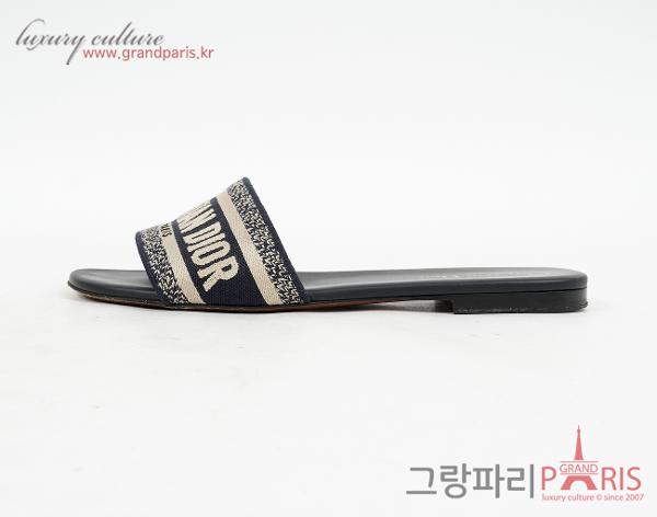 디올 디웨이 뮬 딥 블루 39