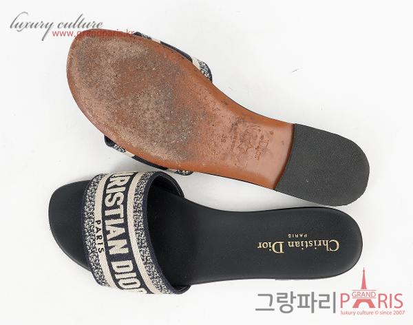 디올 디웨이 뮬 딥 블루 39
