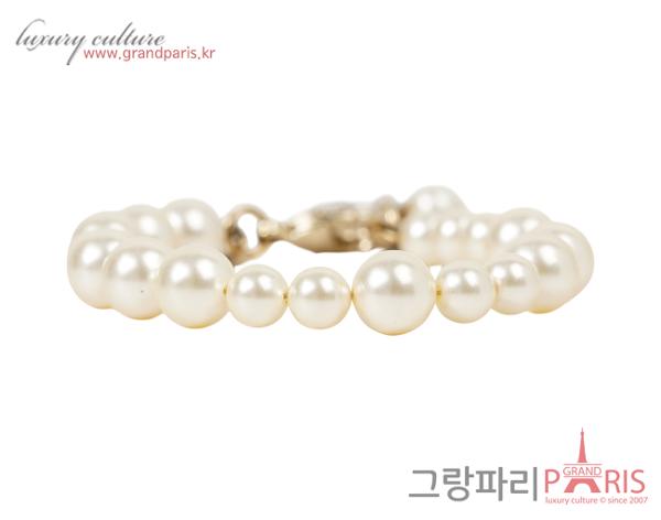샤넬 CC 펄 브레이슬릿