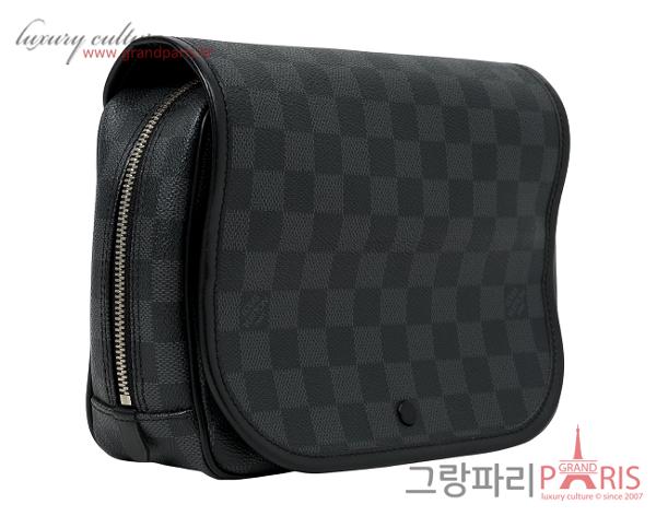루이비통 행잉 토일렛 키트 다미에 그라파이트