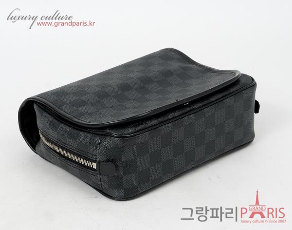 루이비통 행잉 토일렛 키트 다미에 그라파이트