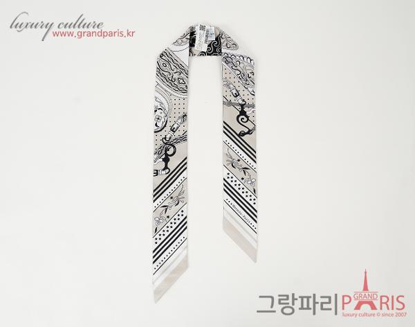 에르메스 트윌리 페스티벌 데 아마조네스 반다나 그레주 블랙 블랑