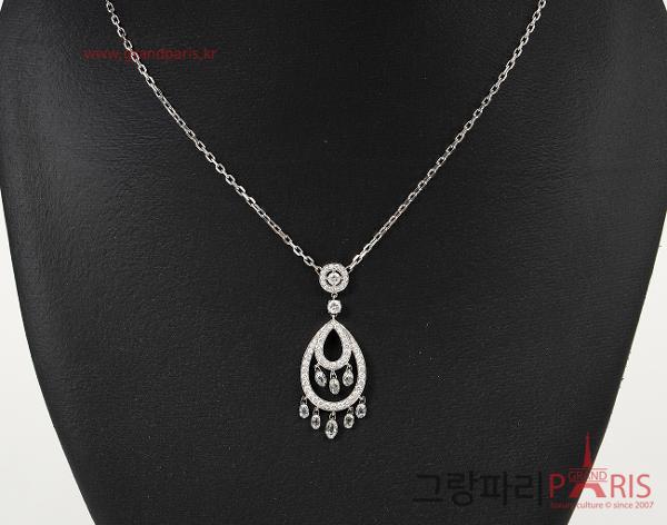 부쉐론 시나 팜필레스 펜던트 화이트골드 다이아몬드