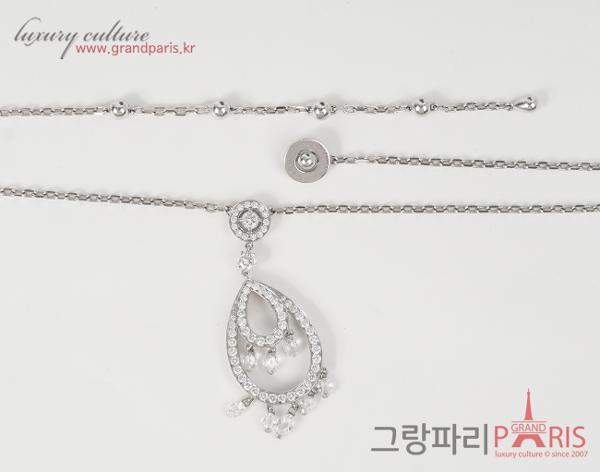 부쉐론 시나 팜필레스 펜던트 화이트골드 다이아몬드