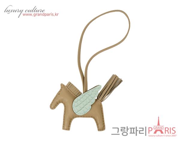에르메스 페가수스 로데오 PM 터치 매트 엘리게이터 베이지 마르파 베르트 듀
