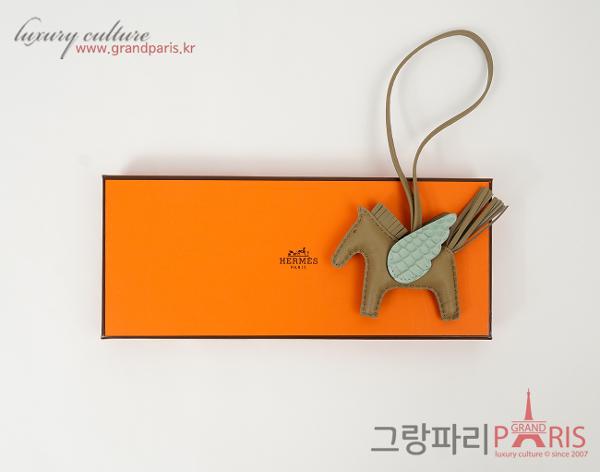 에르메스 페가수스 로데오 PM 터치 매트 엘리게이터 베이지 마르파 베르트 듀
