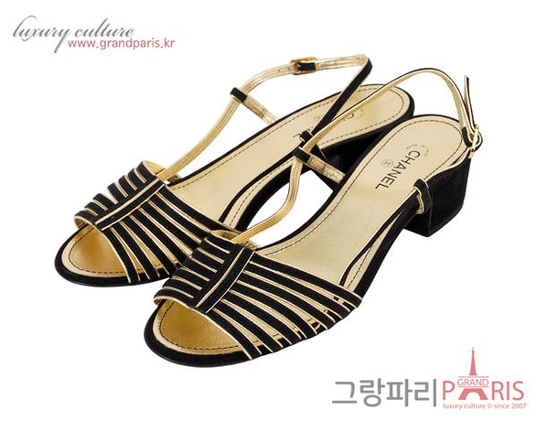 샤넬 CC 스웨이드 스트랩 샌들 블랙 골드 37C