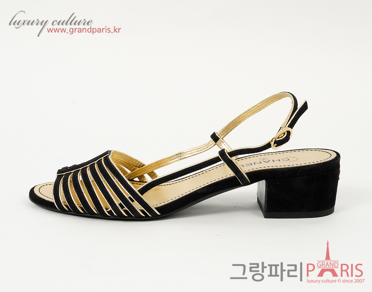 샤넬 CC 스웨이드 스트랩 샌들 블랙 골드 37C