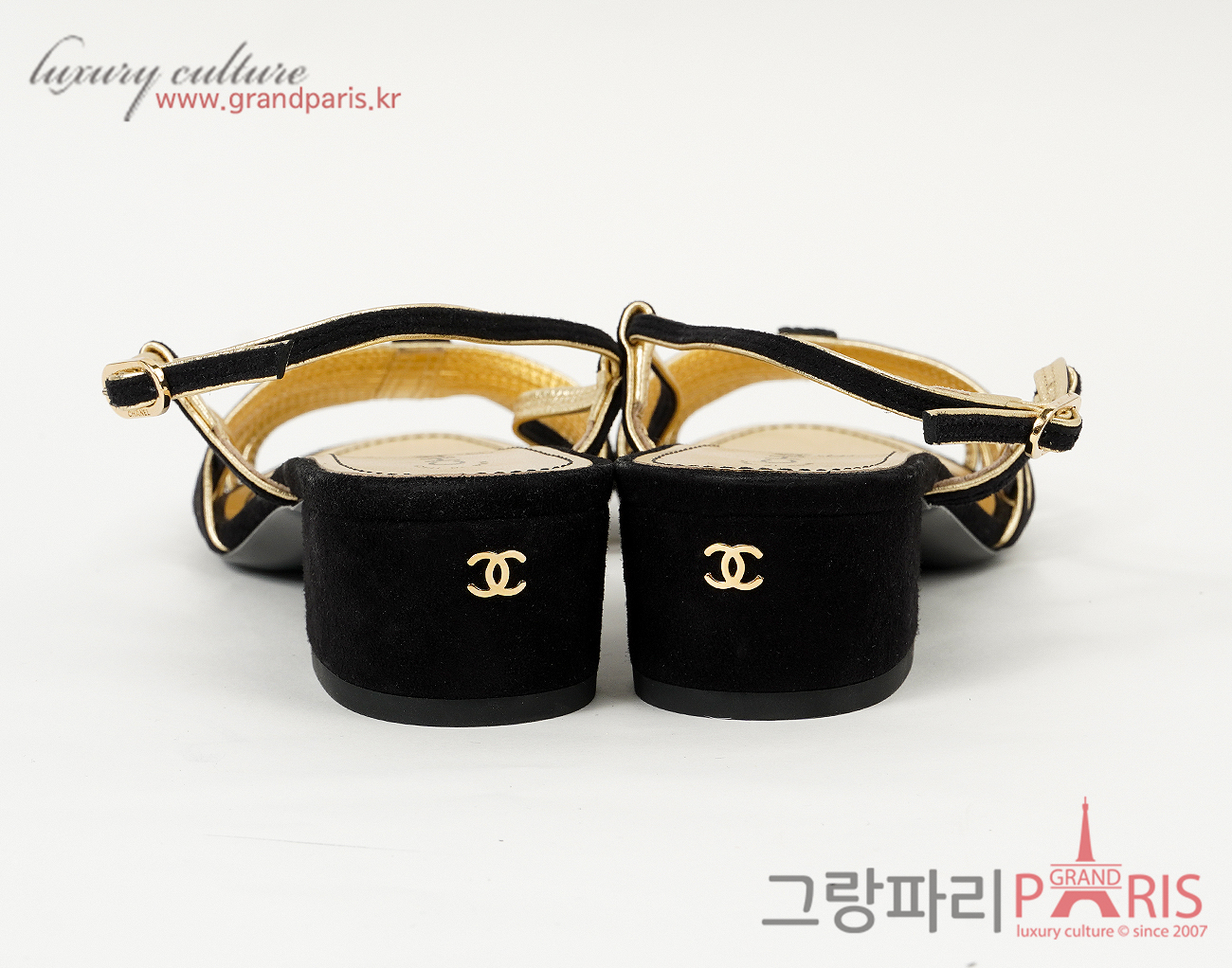 샤넬 CC 스웨이드 스트랩 샌들 블랙 골드 37C