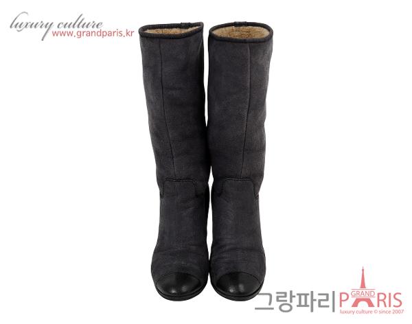 샤넬 스웨이드 시어링 롱 부츠 네이비 그레이 36 1/2C