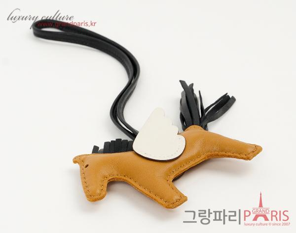 에르메스 페가수스 로데오 PM 세잠 나타 블랙