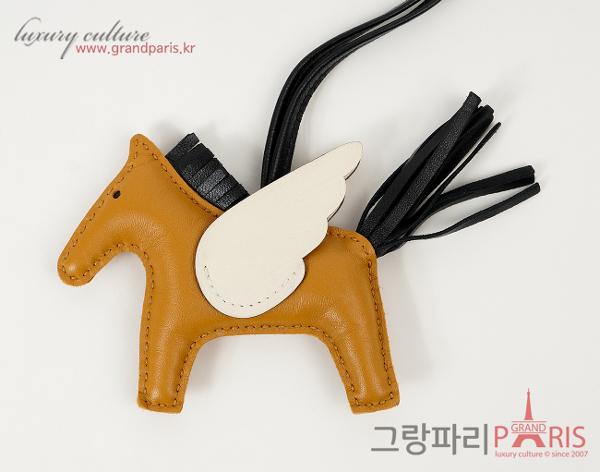에르메스 페가수스 로데오 PM 세잠 나타 블랙