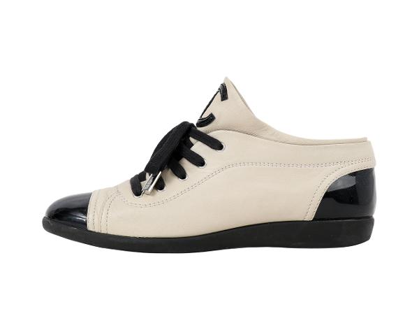 샤넬 페이턴트 캡 토 CC 레이스업 베이지 블랙 37 1/2