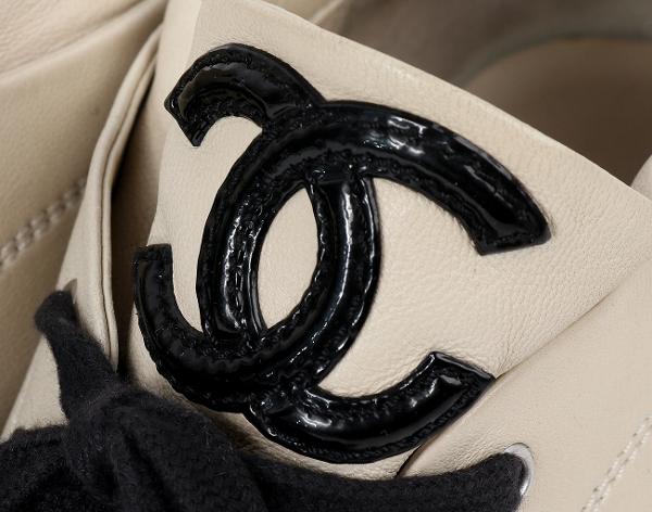 샤넬 페이턴트 캡 토 CC 레이스업 베이지 블랙 37 1/2