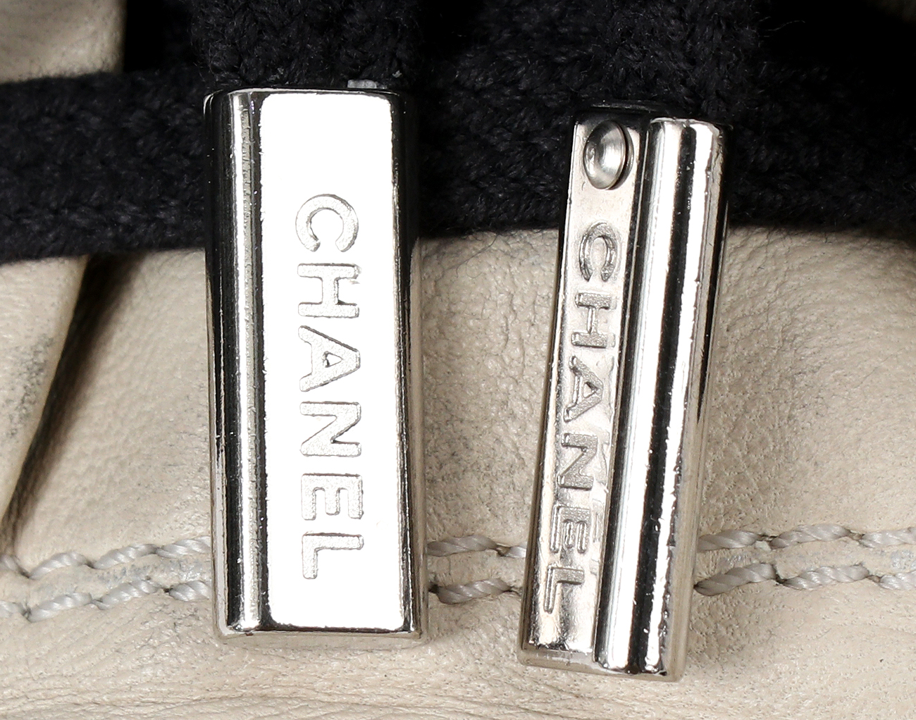 샤넬 페이턴트 캡 토 CC 레이스업 베이지 블랙 37 1/2