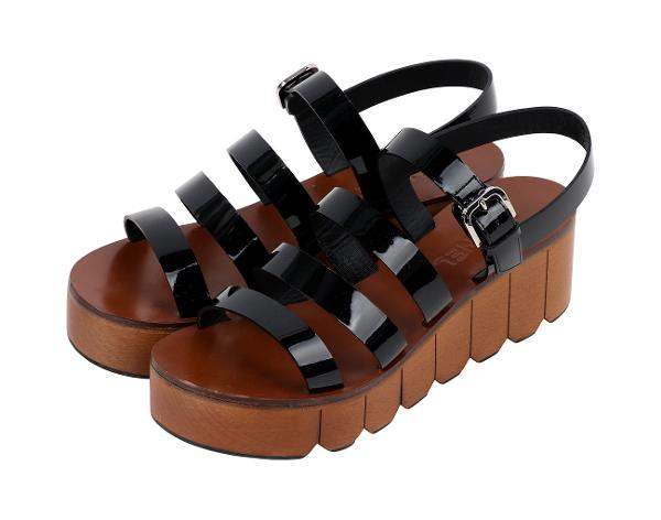 샤넬 페이턴트 우드 샌들 블랙 38