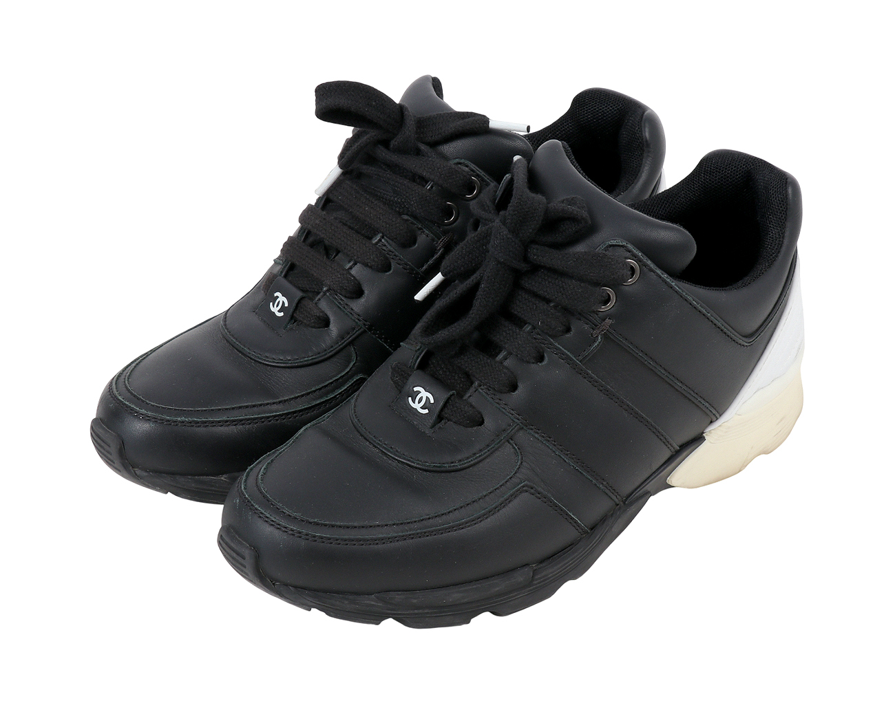 샤넬 로우탑 스니커즈 블랙 화이트 37 1/2