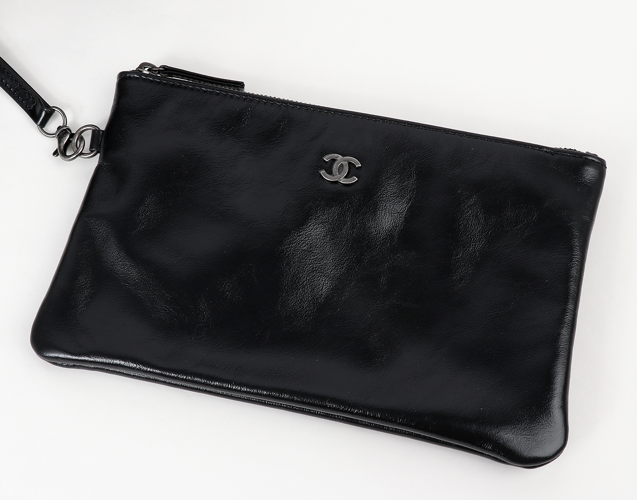 샤넬 25백 미듐 블랙 골드 루테늄 샤이니 크럼플드 카프스킨