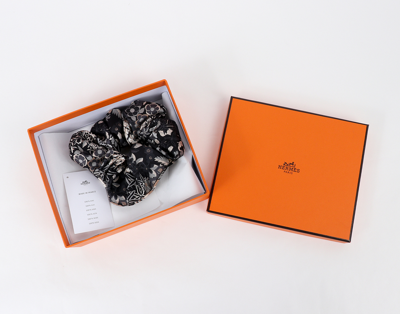 에르메스 클라우디아 블룸 XL 스크런치 블랙